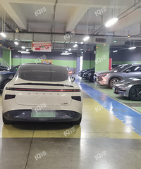 �᲻��ͣ������С��ȥ����ĳ�̳����г�ͣ�ڹ����м䵲·��