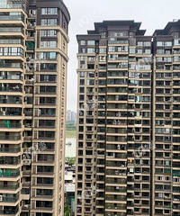 ��Ц�����ѵ�һ�߽����������һ�ߣ�