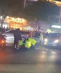 ����ͬһ·���������2�𳵻����ֳ�������ȫ��Χ��Ⱥ��...