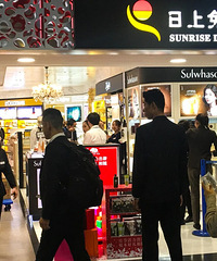 ̫ͻȻ���ܶ������ɻ�ǰ����ȥ����ҵ�򽫸���Ѿ�Ӫ26�ꡭ