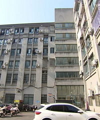 �Ϻ��Ϻ�������ƽ����ķһ�׷���Ů������Ӧ����˽�����߷���֤