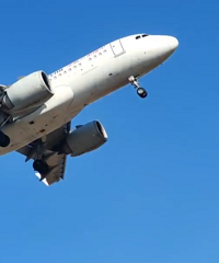 ����Ƶ��ף���Ҵ���ˣ�����˵���ķɻ���������������ҵ�ˣ�