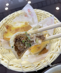 ���ˣ����򿨷���ɽ���������������������е�Բ��߰�..