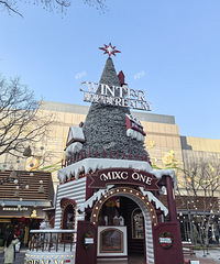 �����ʥ����Χ���㣬��������̨�����µ�ѩ�����ǳ��ʺ����մ�