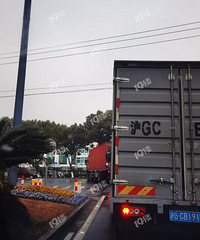 һ����³�����Ϫ��·������·�������������ʱ�򣡺��̵ƶ�ס��