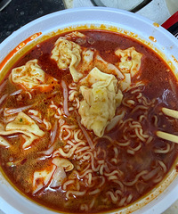 �����������ϵ�������Ԭ���ƽȣ�һ�����������ˣ�