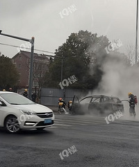 ������ƽ�ͷһ������ȼ��𣿣��յ�ֻʣ����������...