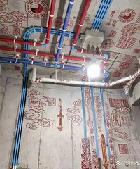 ���ϵ�װ���������Ѿ��������ˣ�����ǽ���䡭