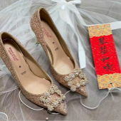 ˭��ܾ�һ˫ˮ��Ь��