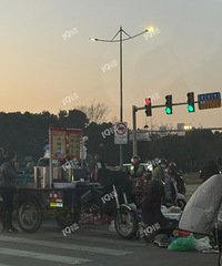 ΪʲôҪ��·�ڰ�̯�������������̻�����ҪҲ�գ�