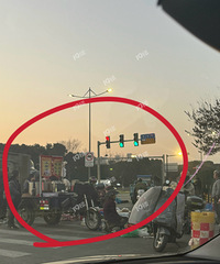 ΪʲôҪ��·�ڰ�̯�������������̻�����ҪҲ�գ�