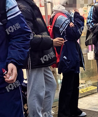 ��У���ĺ������������̡�