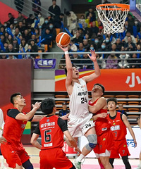 ������VS���˶ӣ�ȫ����������������������Ʊ��ʽ��