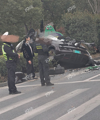 ������ͷ���೵��ײ�������������U9ֱ�ӳ���̻������������ء�