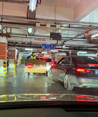 �˰۰鲻���Ǽ�����Ȧ������ͣ���������������ˡ�