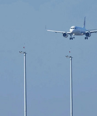 �����Ϻ����������ڰ���ʱ���ţ�