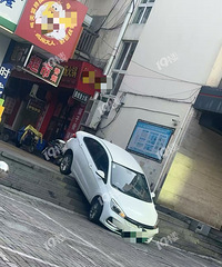 ��������· �г�����̨���Ǳ߶�������