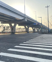 ���ڣ�ƽ�����߲��ֵ����·���Ž�ͨ��