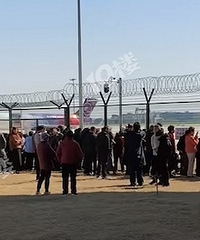 �����ڼ�ö��˶������˻�����Χ����ɻ���