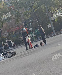 ���·���и�·����·�� ���˺�С������Ʊ�ײ���ˣ�