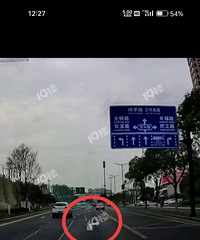 �������м䳵�����ֵļ��������ͷ��ʲô��˼?