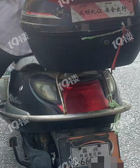 ż���ױ��ƿ�����¹�����Ҷ����ƿ�������ˣ�