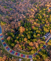 ���𣬺����ϱ������������Լ���ɽ��