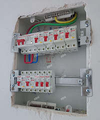 [����]������������һС��ҵ�����õ��·����߱�͵�ˡ�