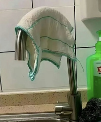 Ϊʲô��һ����ϲ����Ĩ����ˮ��ͷ�ϣ�
