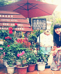 �����ǰ׽Ż���è������վ