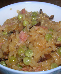 "立夏来了,豌豆咸肉糯米饭……"