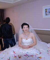秀和服,齐地婚纱