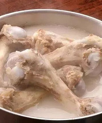 "实用| 原来骨头汤、豆浆、海带都不能补钙!最补钙的食物竟是"