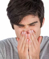 "挖耳屎、剪指甲竟然对身体有害?!99%的人都不知道的秘密…"