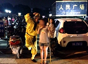 人民广场你遇到过这个“孙悟空”吗