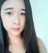 很温柔的妹子长发已及腰