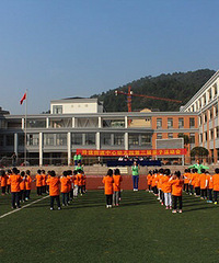 ����ֵ������׶�԰���е����������˶���