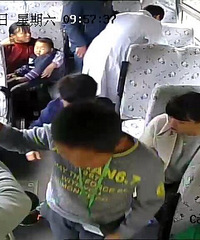 ��������������˿�������ͻȻ�ε� ˾���˿����æ