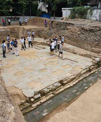 �ٰ���������ͣ���������� ǧ���Ŵ��и���²�