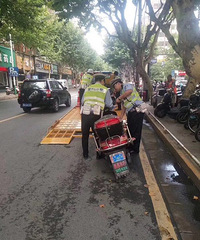 [��ƿ��]�ϴ��������˴����ͨͨ���۳���