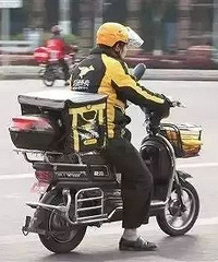 看看这些烈日下工作的临安人,你还有什么好抱怨的!