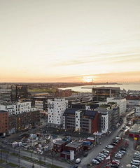 �Է����ϣ����ݷ���40�Oסլ��ÿ������6000��