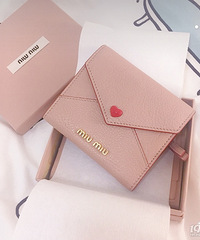 [ί��]����Ů��һ��ޢ��Ǯ��������Ƣ������