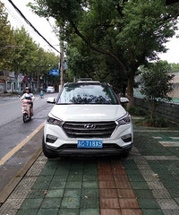 [����]������Щͣ���е��Ͻ�ѧ���ĳ��ӣ�