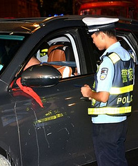 [�Ƽ�]�ٰ�˾�����ݱ�����������񾯾Ϳ�