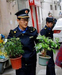 ���ĳǹܶ�Ա ���������ҵ���ʧСŮ��