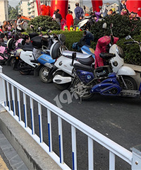 ���н���·�������ﳵ����ͣ���ģ�