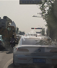 �Ա���ͣ��������Ҫͣʮ��·�ڣ�