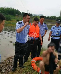 �ٰ�һ������ˮ���㱻�����У�����ȫ����Ԯ��