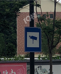 Ǯ���ִ���·�ڣ��������̫�ͼ���